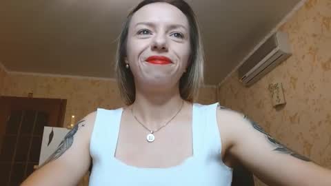 VanillaMuffin online show from September 11, 2025, 12:49 pm