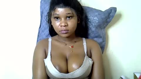 Snapshot of vanillavenus chatting on September 26, 2025, 11:42 pm vanillavenus online show from September 26, 2025, 11:42 pm