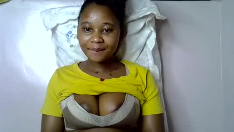 Snapshot of vanillavenus chatting on October 26, 2025, 11:09 pm vanillavenus online show from October 26, 2025, 11:09 pm