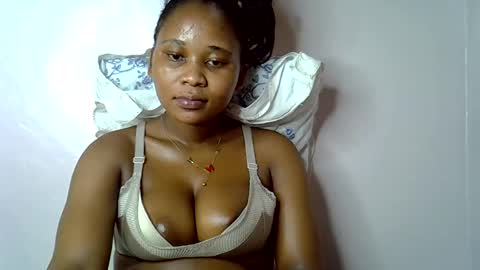 Snapshot of vanillavenus chatting on October 29, 2025, 10:50 am vanillavenus online show from October 29, 2025, 10:50 am