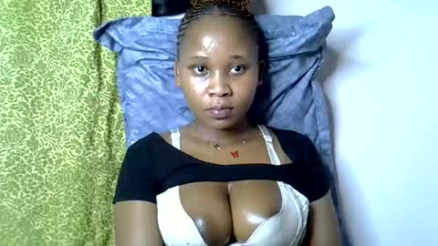 Snapshot of vanillavenus chatting on November 1, 2025, 3:36 pm vanillavenus online show from November 1, 2025, 3:36 pm