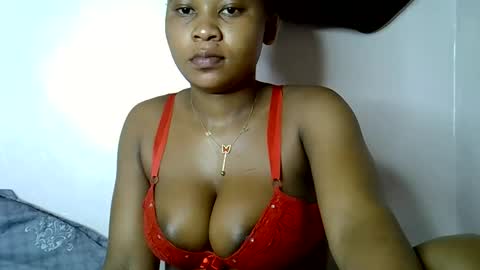 Snapshot of vanillavenus chatting on November 7, 2025, 2:17 pm vanillavenus online show from November 7, 2025, 2:17 pm