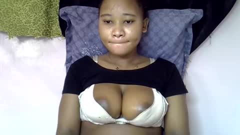 Snapshot of vanillavenus chatting on November 26, 2025, 10:33 pm vanillavenus online show from November 26, 2025, 10:33 pm