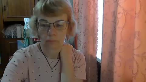 Vanillaxcreamy online show from March 3, 2025, 11:55 am