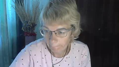 Vanillaxcreamy online show from October 4, 2025, 10:24 am