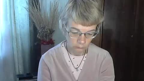 Vanillaxcreamy online show from October 20, 2025, 10:27 am