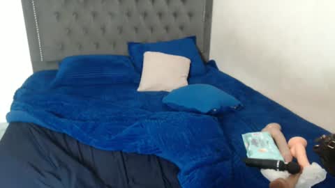 Vannesa online show from December 7, 2024, 3:25 am