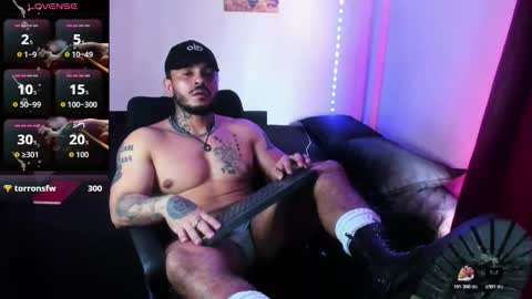 vanvelckan_ online show from October 21, 2025, 5:46 pm