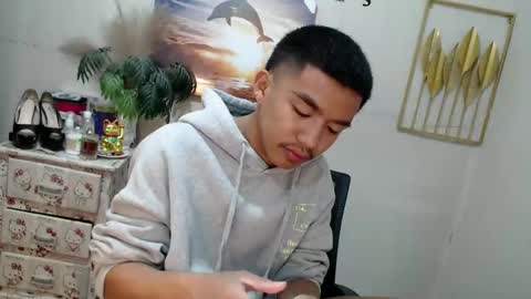 Snapshot of vanxxx2005 chatting on February 17, 2025, 6:15 pm vanxxx2005 online show from February 17, 2025, 6:15 pm