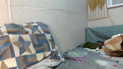 vanxxx2005 online show from December 20, 2025, 6:48 pm