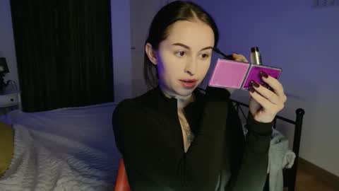 Snapshot of vaolietkat chatting on December 4, 2025, 7:17 am vaolietkat online show from December 4, 2025, 7:17 am