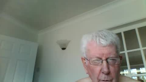 Snapshot of vassus chatting on February 22, 2025, 11:35 am vassus online show from February 22, 2025, 11:35 am