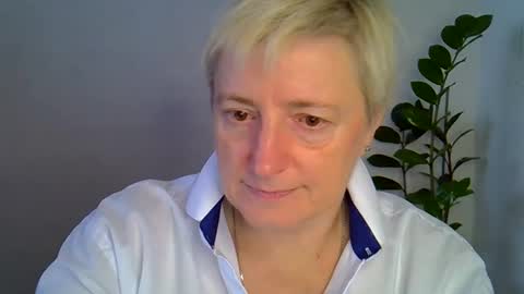 vea_motty online show from November 3, 2025, 11:33 am