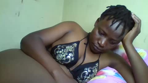 Snapshot of vee_tommy chatting on December 5, 2024, 6:10 am Vee tommy online show from December 5, 2024, 6:10 am