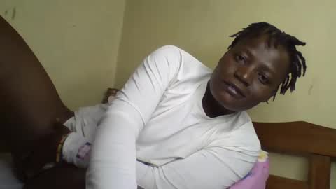 Snapshot of vee_tommy chatting on January 14, 2025, 12:33 am Vee tommy online show from January 14, 2025, 12:33 am