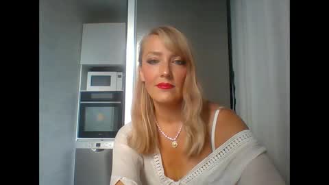Snapshot of veessa chatting on October 16, 2025, 12:39 pm Veessa online show from October 16, 2025, 12:39 pm