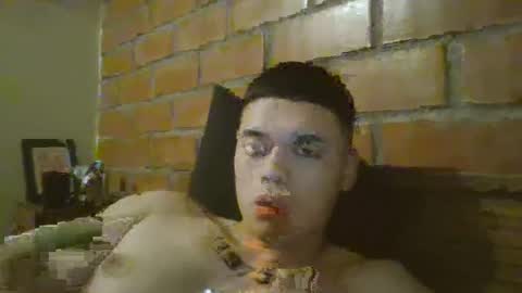 velasmanu1 online show from October 12, 2025, 5:39 am