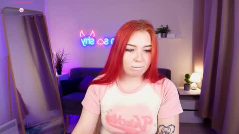 Snapshot of velissealace chatting on November 3, 2025, 1:12 pm Alice online show from November 3, 2025, 1:12 pm