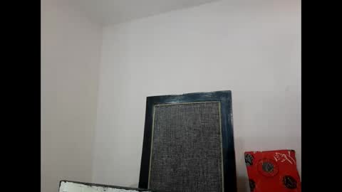 velk_hot1 online show from March 6, 2025, 6:48 pm