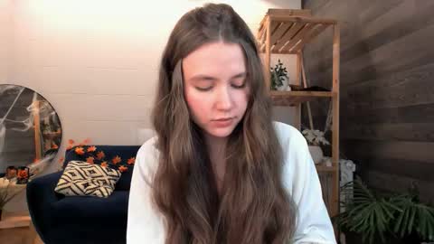 velvet_cherry online show from October 27, 2025, 4:11 pm