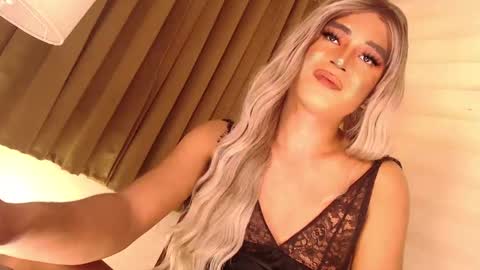 Snapshot of velvet_fux chatting on December 11, 2024, 9:45 pm Richy will make you fall in love online show from December 11, 2024, 9:45 pm