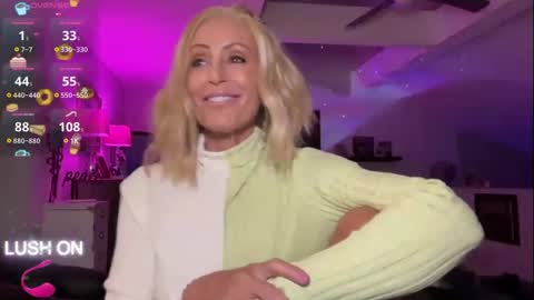 VelvetBarbie online show from January 15, 2025, 1:56 am