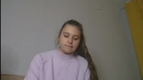 velveted_ivy online show from November 25, 2025, 1:00 pm