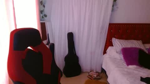 venecasexy44 online show from October 31, 2025, 12:28 pm