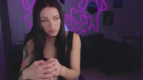 Sofia online show from November 17, 2025, 7:47 am