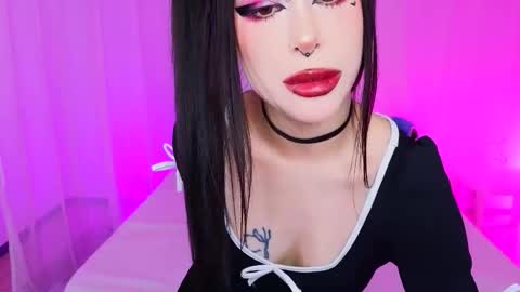 Snapshot of venomeowww_ chatting on November 21, 2025, 3:49 am Vivian online show from November 21, 2025, 3:49 am