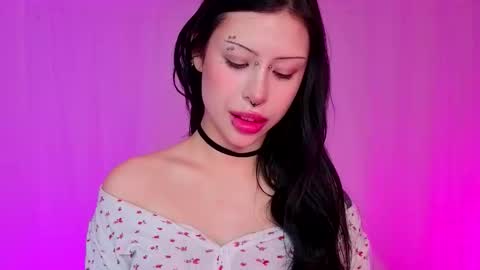 Snapshot of venomeowww_ chatting on November 25, 2025, 4:12 am Vivian online show from November 25, 2025, 4:12 am