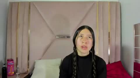 Snapshot of venurmorgan chatting on September 17, 2025, 4:52 pm venurmorgan online show from September 17, 2025, 4:52 pm