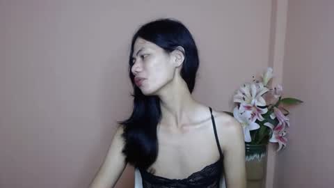 venus cute online show from November 13, 2025, 10:41 pm