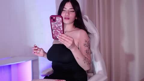 venus_art11 online show from January 5, 2025, 2:27 am