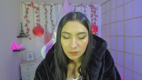 Snapshot of venus_latin_01 chatting on February 14, 2025, 2:39 am Mary online show from February 14, 2025, 2:39 am