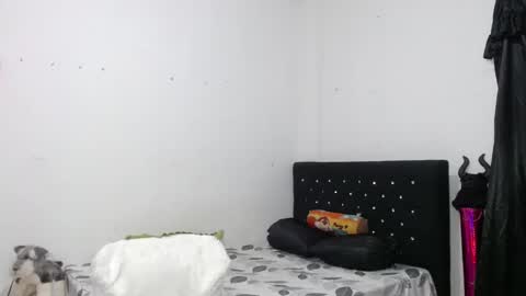 Snapshot of venus_menoza chatting on February 10, 2025, 11:57 am venus_menoza online show from February 10, 2025, 11:57 am