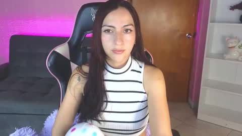 Snapshot of venus_s___ chatting on December 2, 2025, 2:28 am Sofi online show from December 2, 2025, 2:28 am