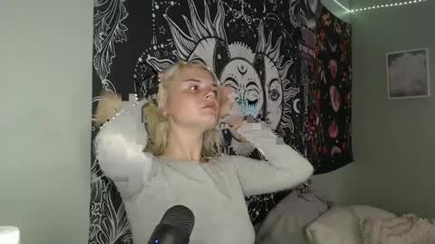 Snapshot of venusastar chatting on October 3, 2025, 2:08 am Miss Venus online show from October 3, 2025, 2:08 am