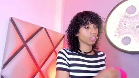 Snapshot of venuss_03 chatting on November 19, 2025, 3:28 am venuss_03 online show from November 19, 2025, 3:28 am