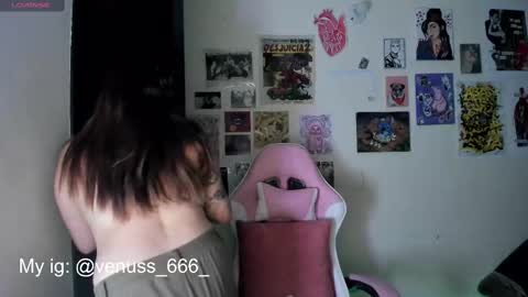 Snapshot of venussx_x chatting on October 16, 2025, 5:30 am Venus MY BDAY 29 SEPT online show from October 16, 2025, 5:30 am