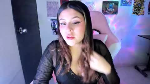 Snapshot of venussx_x chatting on November 14, 2025, 1:54 pm Venus MY BDAY 29 SEPT online show from November 14, 2025, 1:54 pm