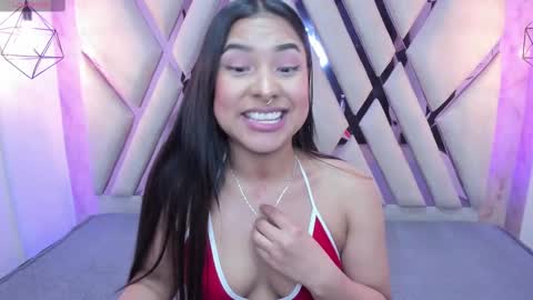 Domelipa  online show from December 13, 2024, 9:52 pm