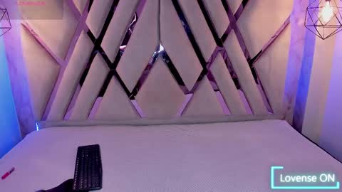 Domelipa  online show from February 17, 2025, 3:20 pm