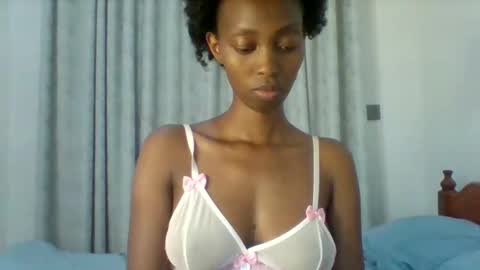Snapshot of verabright chatting on October 18, 2025, 7:47 pm verabright online show from October 18, 2025, 7:47 pm