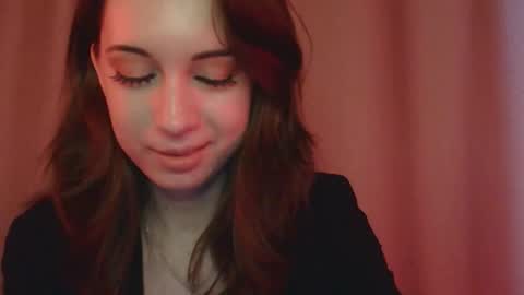 Snapshot of veralush chatting on November 26, 2025, 12:17 pm Una online show from November 26, 2025, 12:17 pm