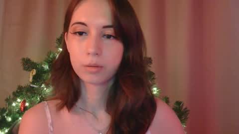 Snapshot of veralush chatting on December 18, 2025, 12:33 pm Una online show from December 18, 2025, 12:33 pm