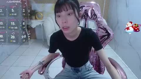 Verana  online show from November 5, 2025, 8:20 pm