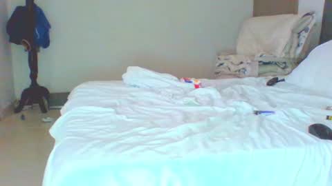 Snapshot of vergagolosa22 chatting on February 18, 2025, 8:14 pm vergagolosa22 online show from February 18, 2025, 8:14 pm