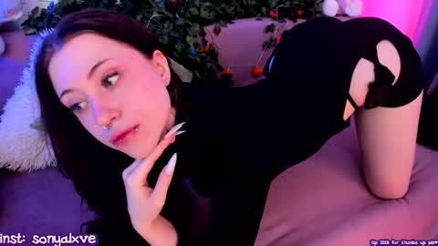 Sonya online show from February 19, 2025, 6:33 am