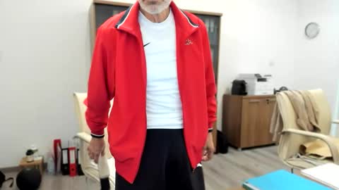 Victor online show from December 17, 2025, 12:33 pm